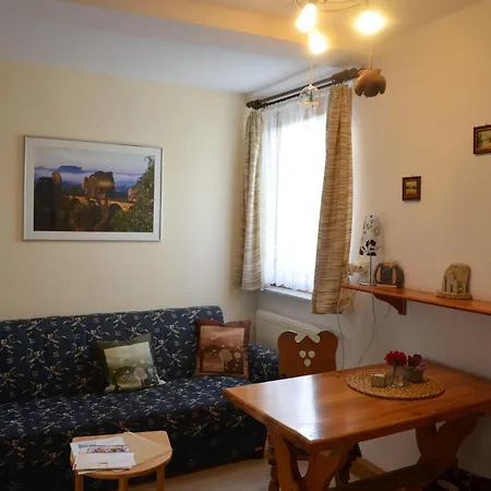 別荘 Ferieneinrichtungen-haus-am-stein-haus-2-saechsische-schweiz-koenigstein ケーニッヒスシュタイン・アン・デ・エルベ