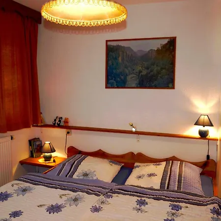 Ferieneinrichtungen-haus-am-stein-haus-2-saechsische-schweiz-koenigstein ケーニッヒスシュタイン・アン・デ・エルベ