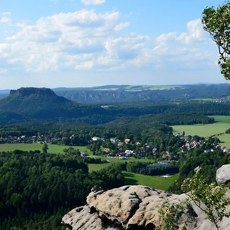 別荘 Ferieneinrichtungen-haus-am-stein-haus-2-saechsische-schweiz-koenigstein *