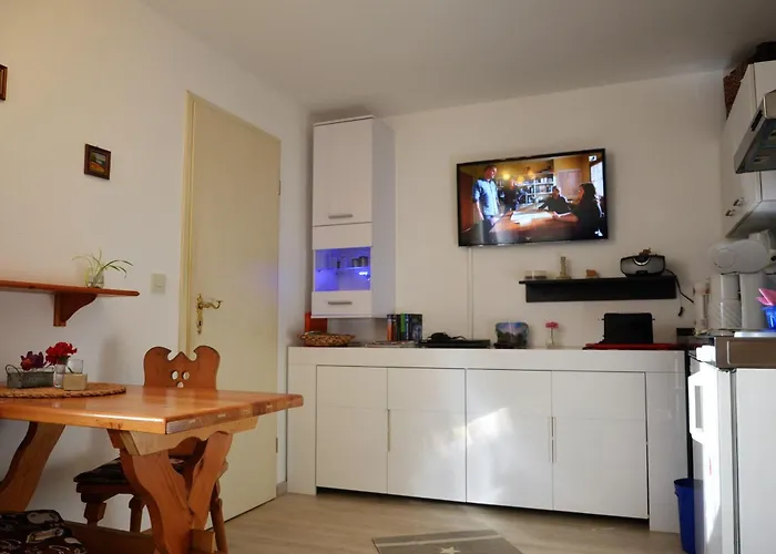 Ferieneinrichtungen-haus-am-stein-haus-2-saechsische-schweiz-koenigstein بيت للعطل