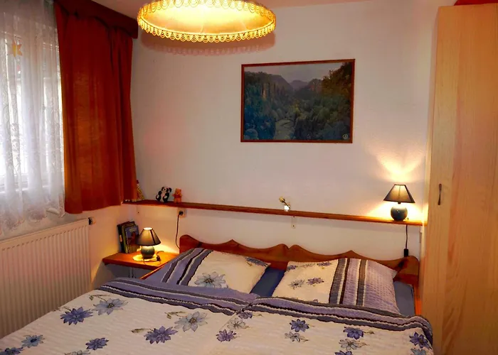 Ferieneinrichtungen-haus-am-stein-haus-2-saechsische-schweiz-koenigstein كونيجشتاين آن دير إلب