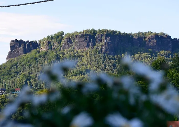 بيت للعطل Ferieneinrichtungen-haus-am-stein-haus-2-saechsische-schweiz-koenigstein كونيجشتاين آن دير إلب